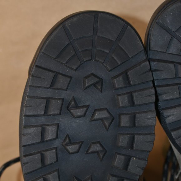 * CABELAS Waterproof Mid Leather Hiking Boot 8 - Picture 7 of 16